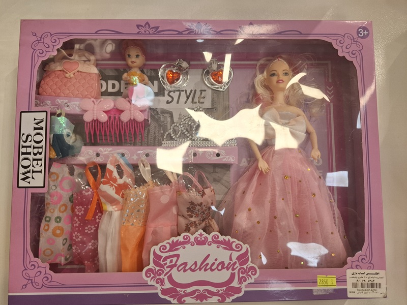 باربی - Y 017 - با تاج و 6 لباس / lalka